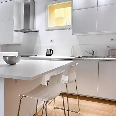 Ur Nest Caldarese *